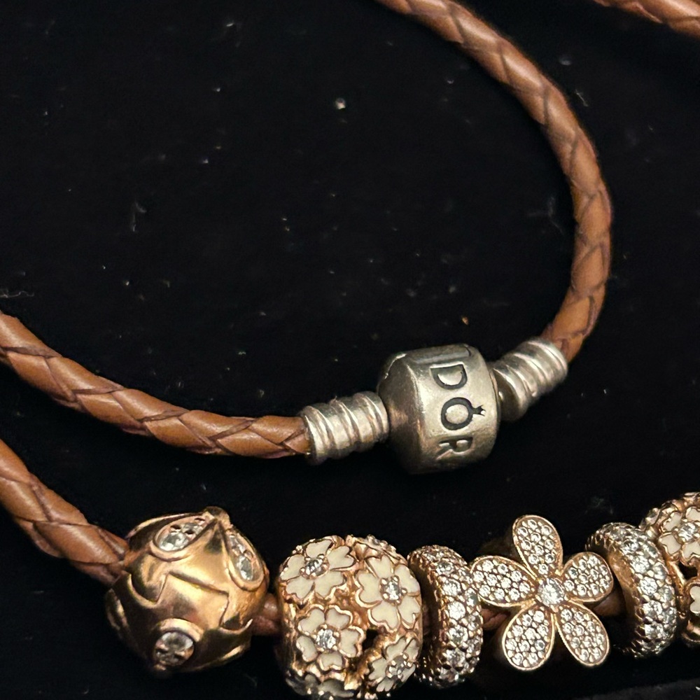 NWT 626 PANDORA  on the  Brown leather  Bracelet &  7 prices  of charm - Picture 5 of 16